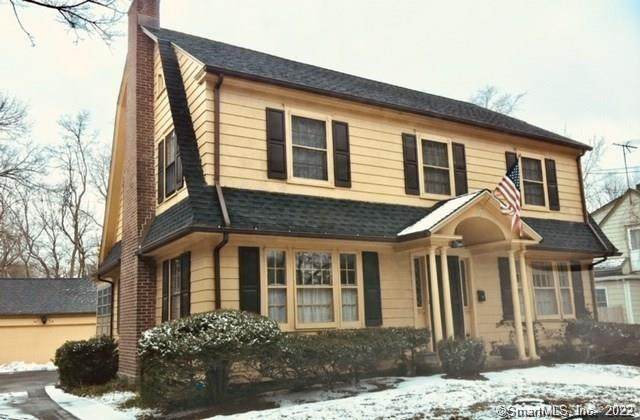 61 Villa Avenue - Photo 1