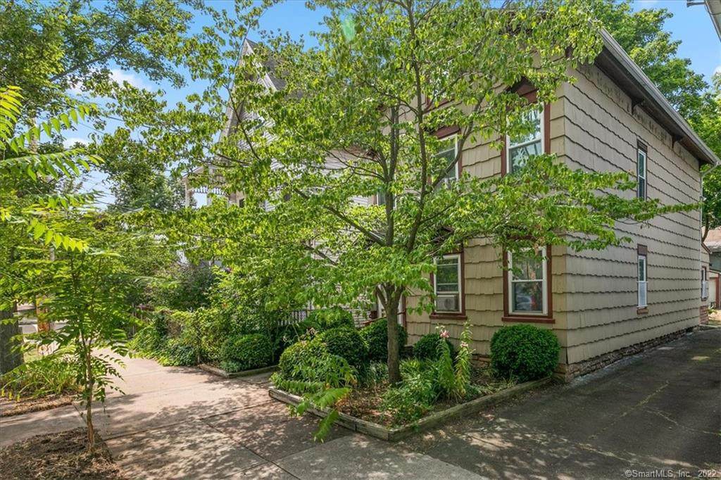 60 Nicoll Street - Photo 1