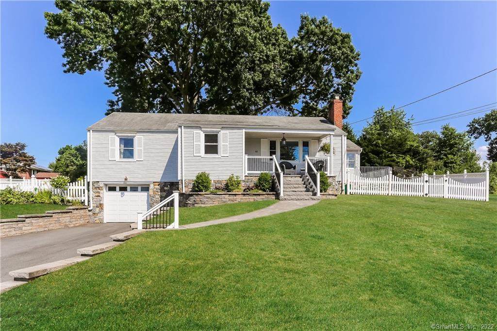 82 Cloverdale Circle - Photo 1
