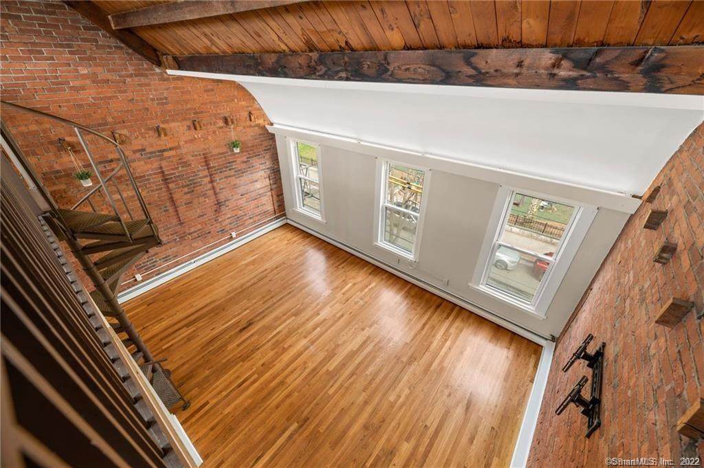 212 Wooster Street - Photo 1