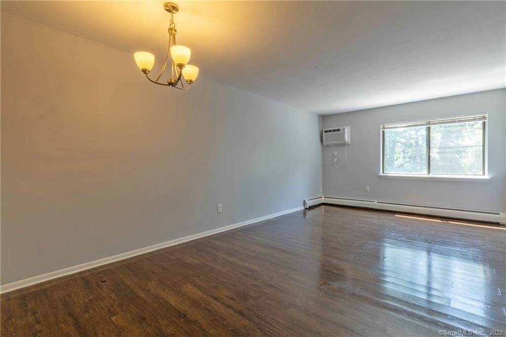 905 Burnside Avenue - Photo 1