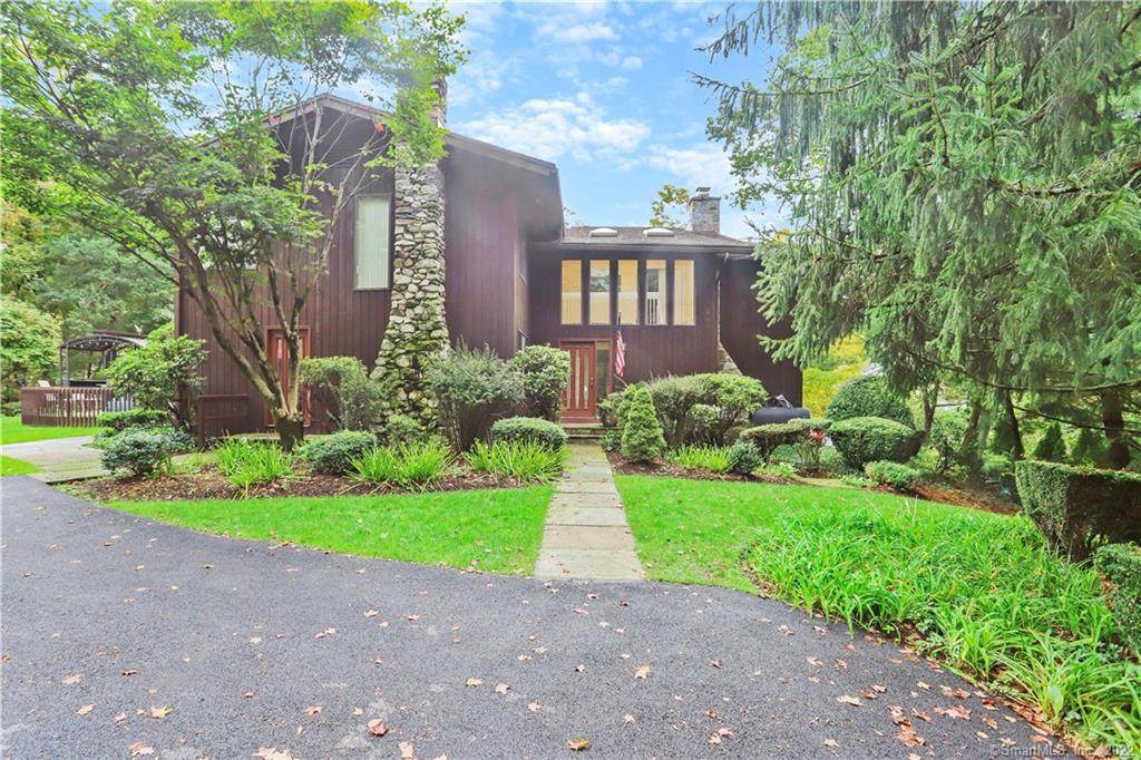 693 Den Road - Photo 1