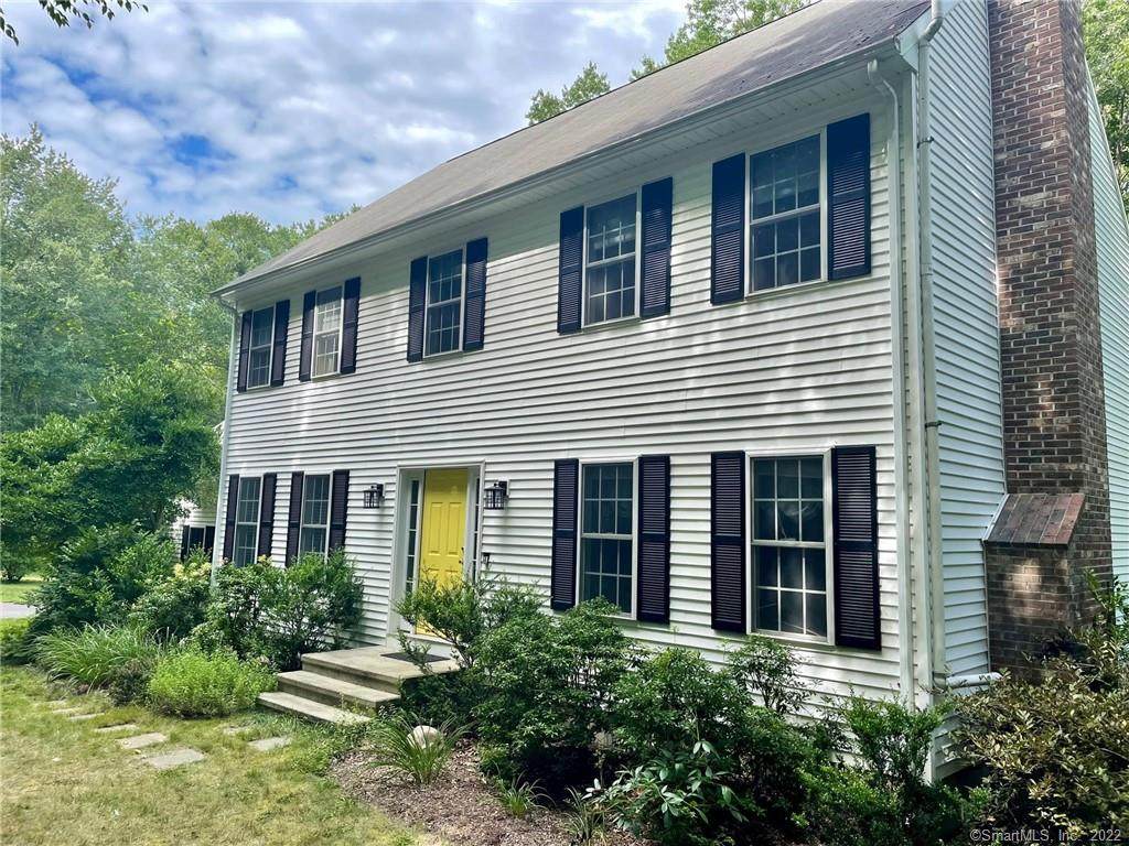 4 Rosemarie Lane - Photo 1
