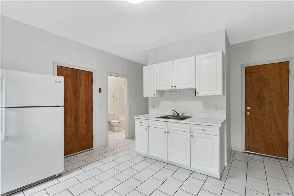 392 Crown Street - Photo 1