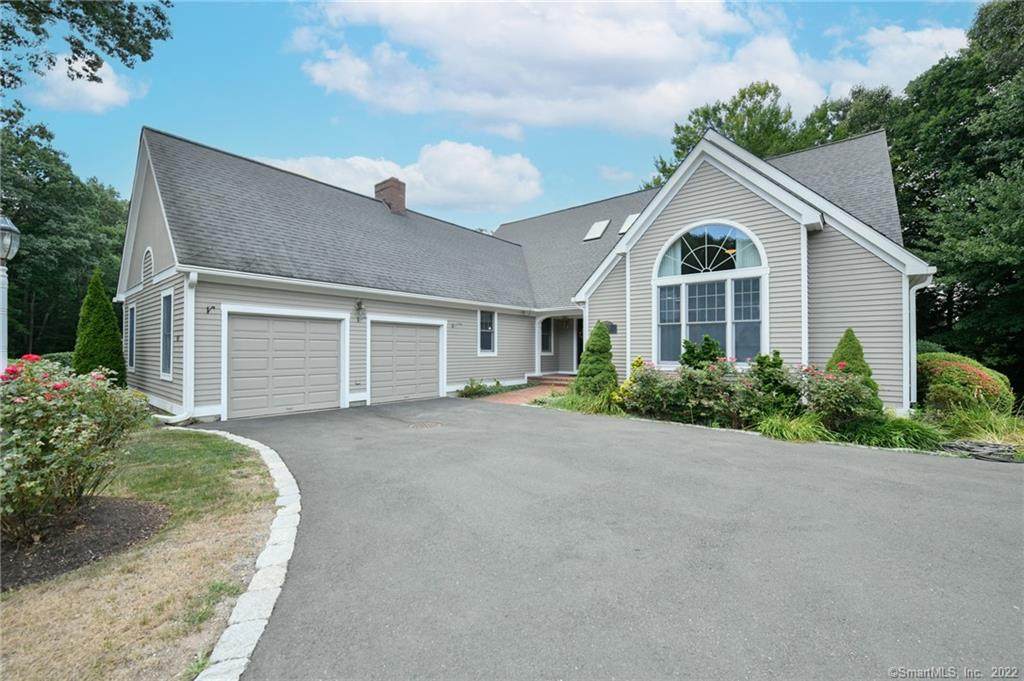 460 Castle Glenn - Photo 1