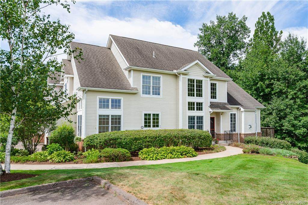 9 Cassandra Boulevard - Photo 1