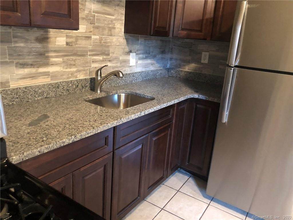 63 Seyms Street - Photo 1