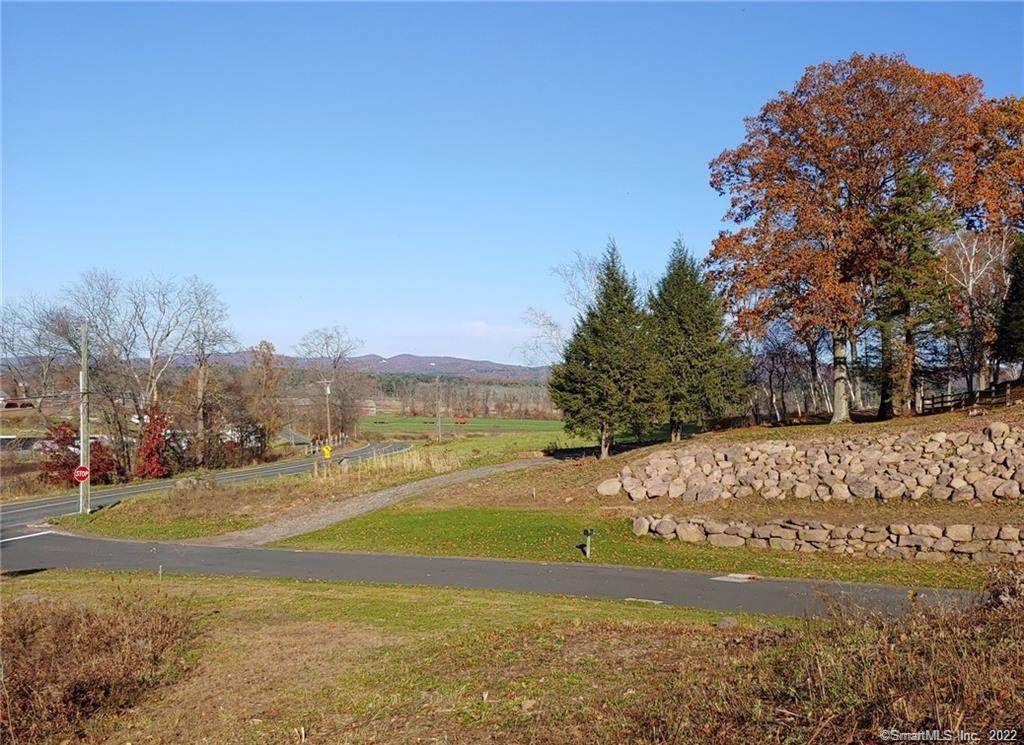 8 Hitching Post Lane - Photo 1