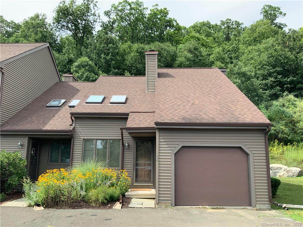 16 Twin Oaks - Photo 1