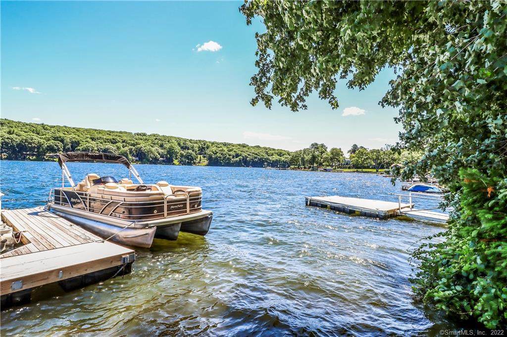 15 Lake Terrace Drive - Photo 1