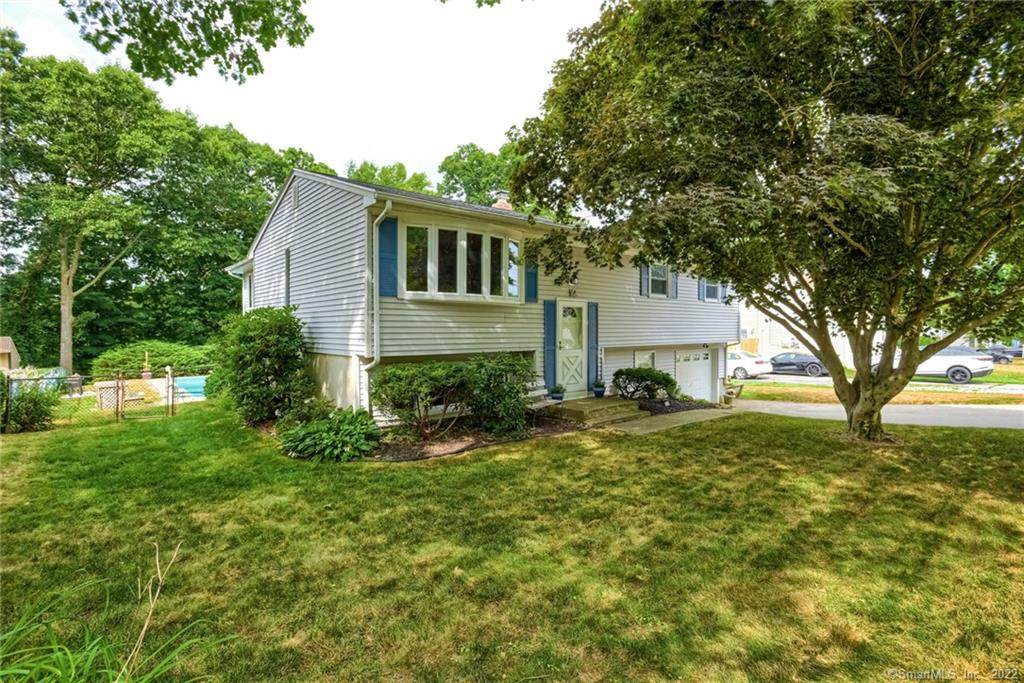 12 Laurel Drive - Photo 1