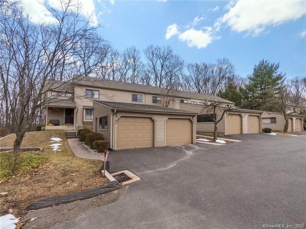 95 Farmington Chase Crescent - Photo 1