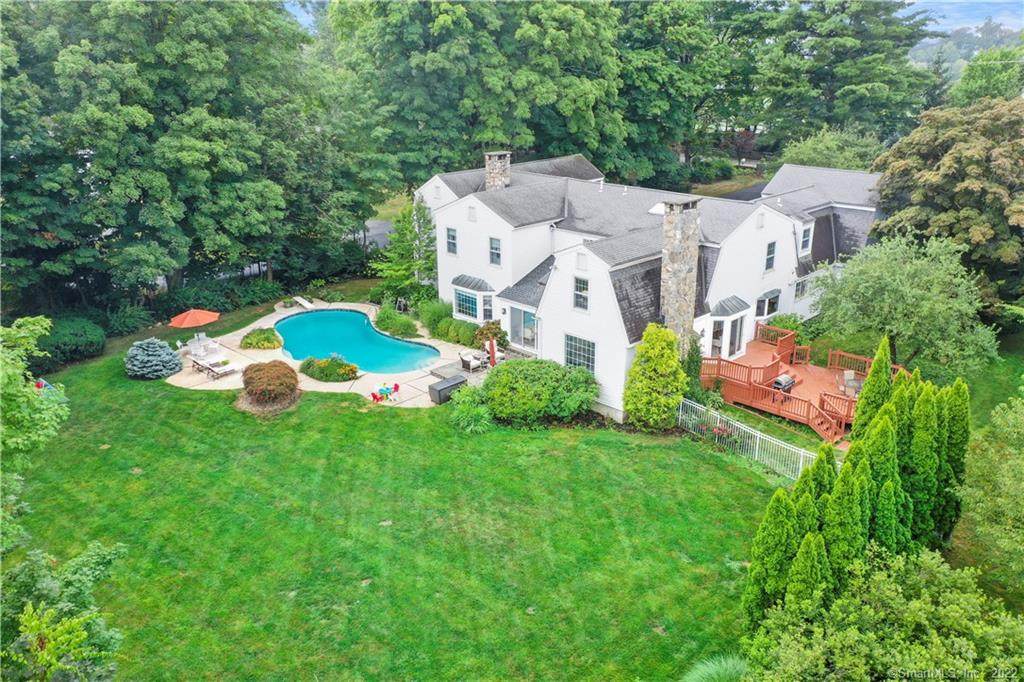 1525 Newfield Avenue - Photo 1