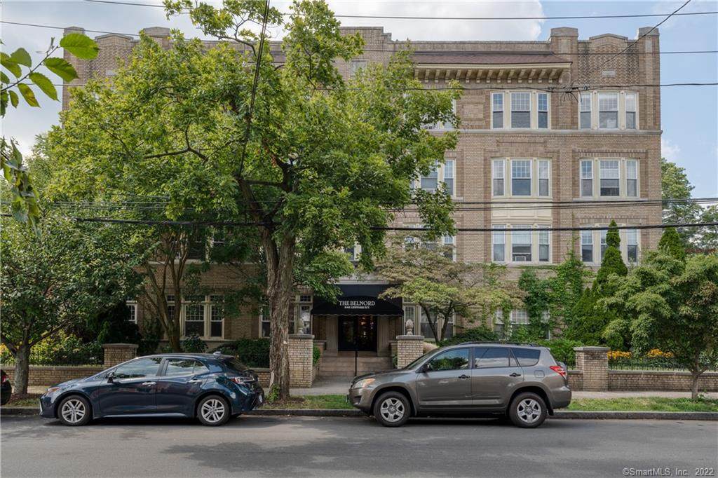 548 Orange Street - Photo 1