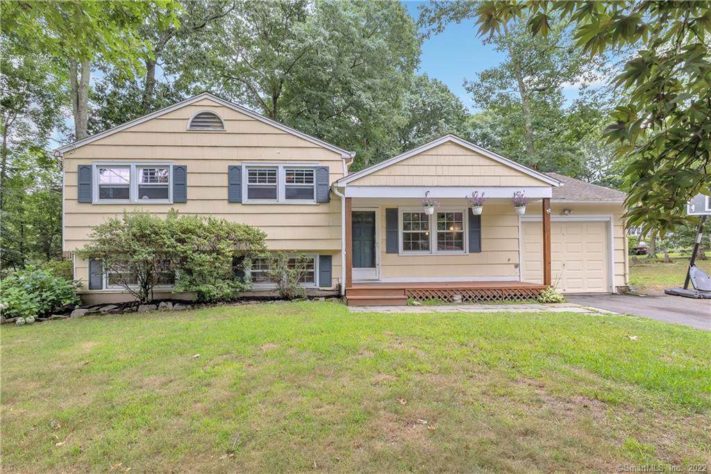 107 Williamsburg Drive - Photo 1