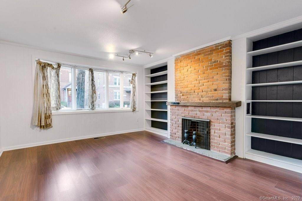 95 Howe Street - Photo 1