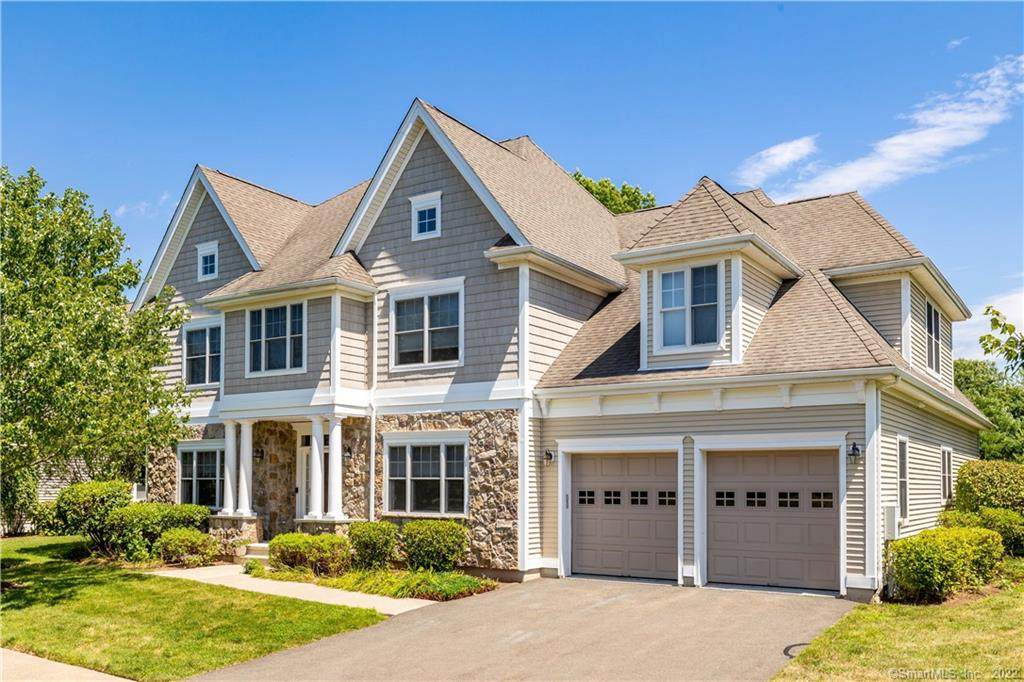 4 Winged Foot Boulevard - Photo 1
