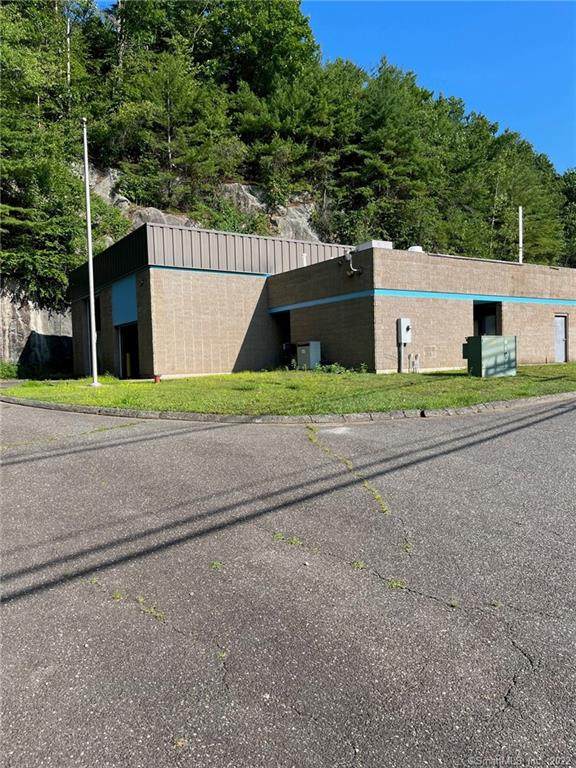 154 Torrington Road - Photo 1