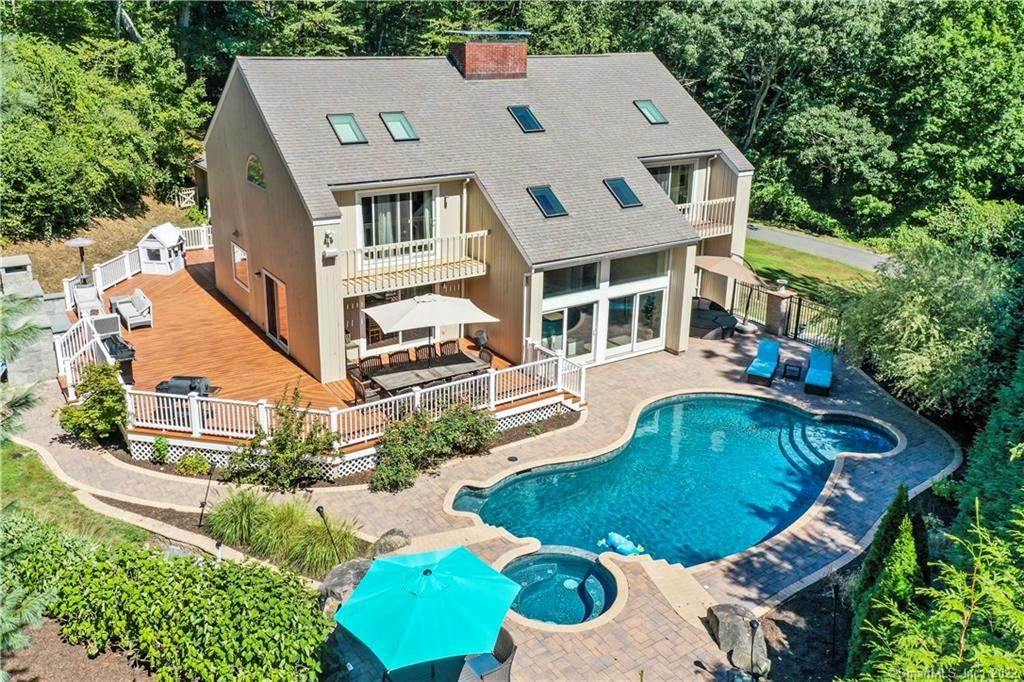9 Beaver Bog Road - Photo 1