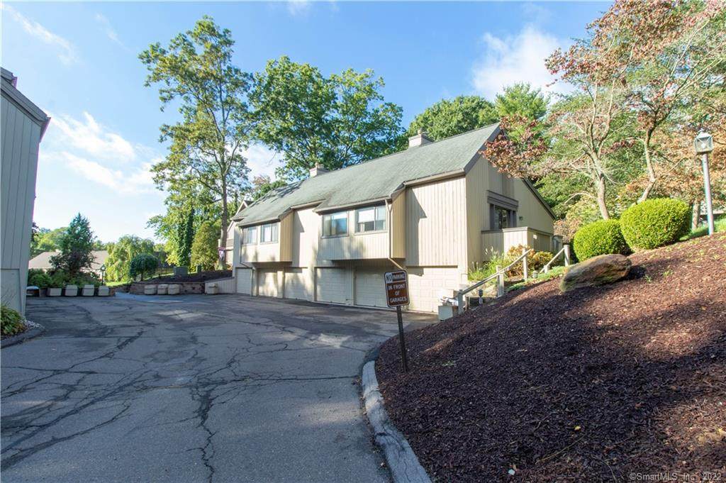 32 Algonquin Lane - Photo 1