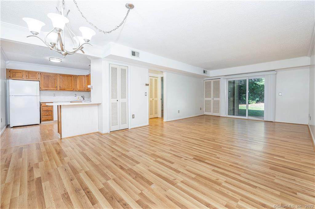 607 Twin Circle Drive - Photo 1