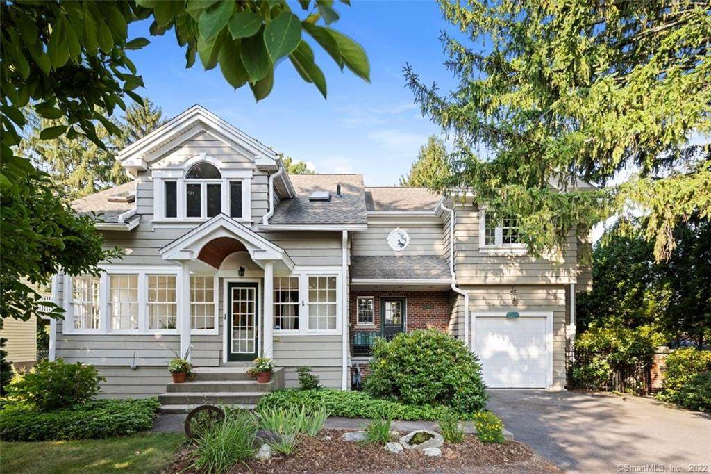 107 Maple Hill Avenue - Photo 1