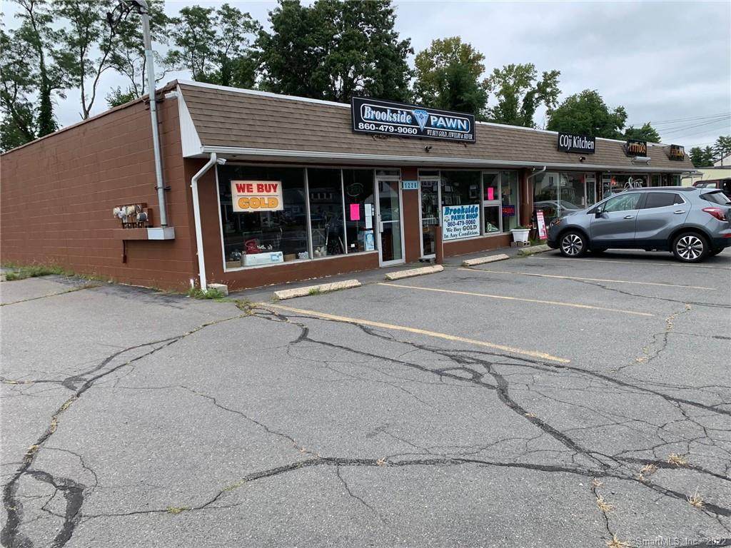 1226 Queen Street - Photo 1