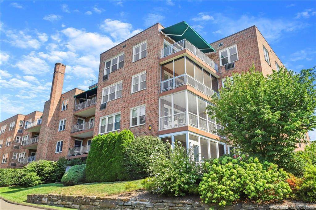 4 Putnam Hill - Photo 1
