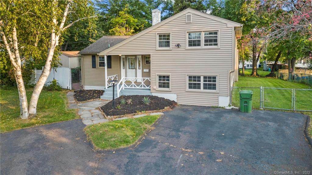 27 Grande Avenue - Photo 1