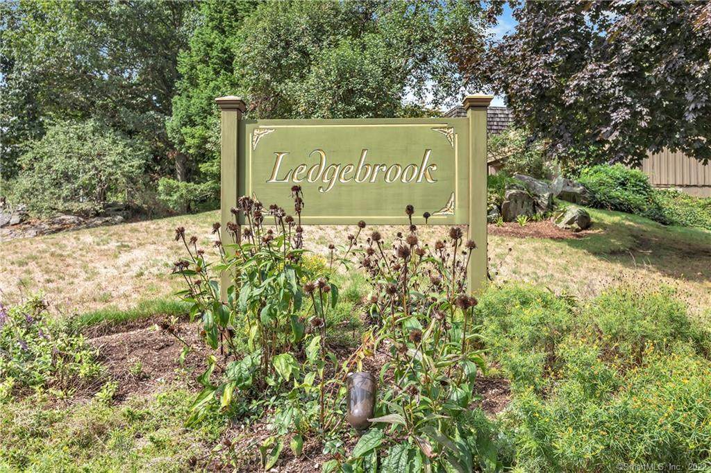 102 Ledgebrook Drive - Photo 1