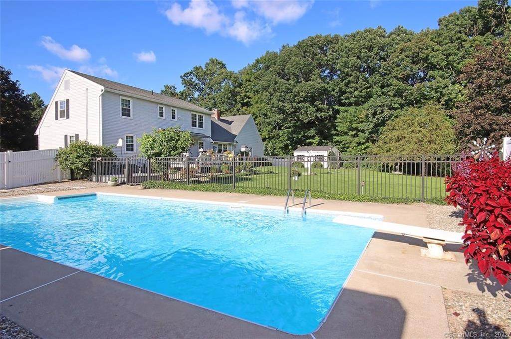 112 Woods Hollow Road - Photo 1