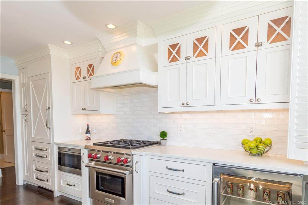2370 North Avenue - Photo 1