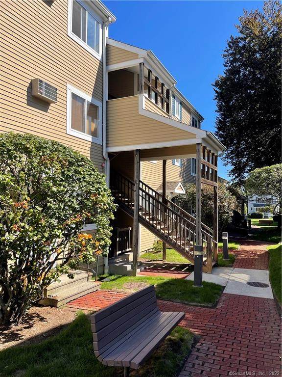 135 Flax Hill Road - Photo 1
