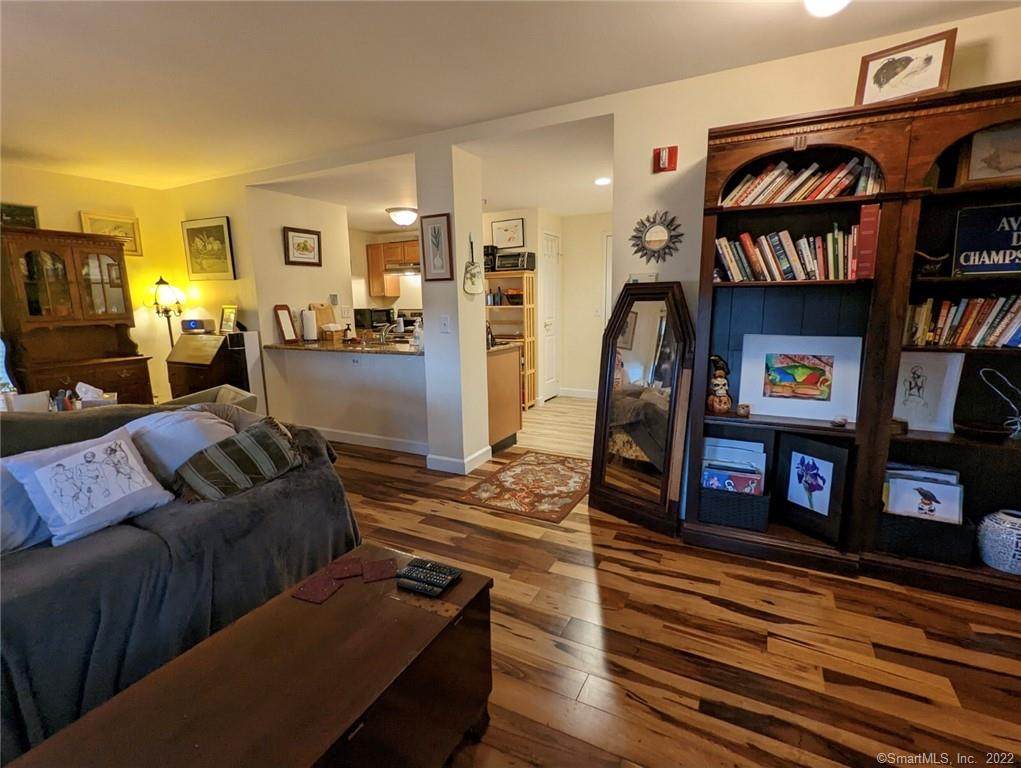 300 Broad Street - Photo 1