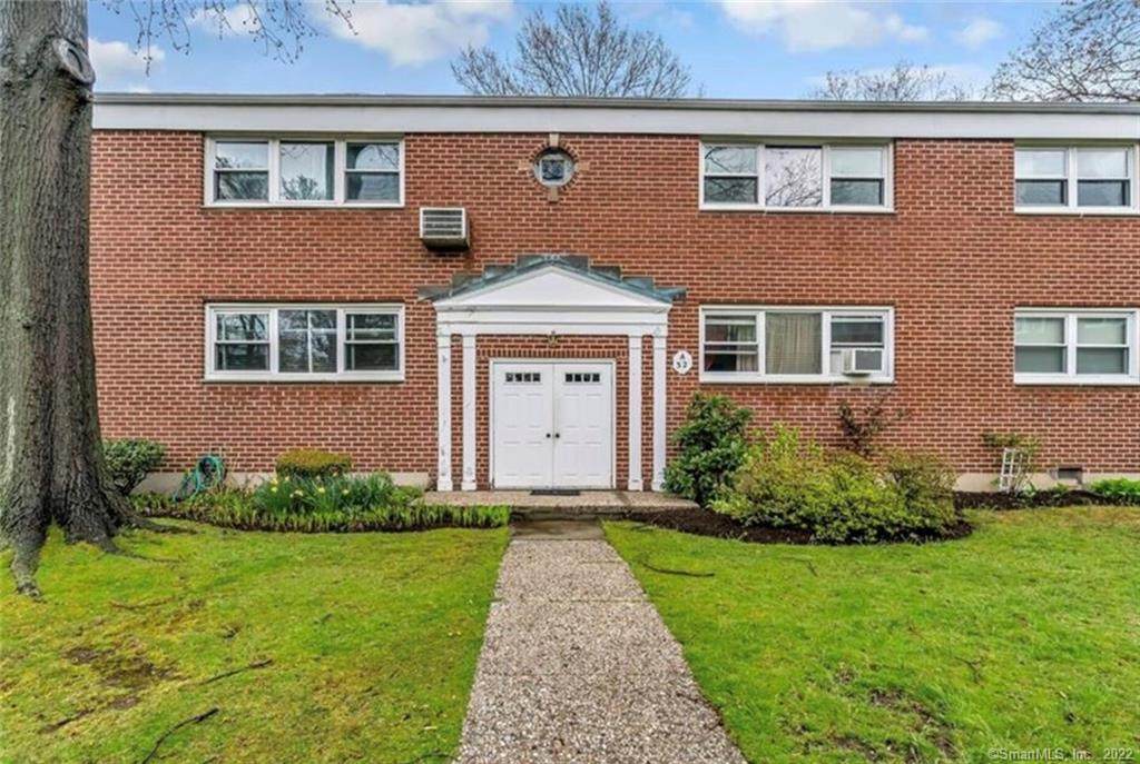 32 Courtland Avenue - Photo 1
