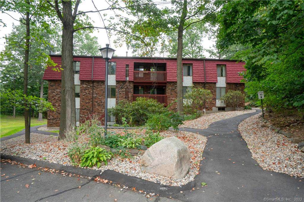 10 Woodsedge Drive - Photo 1
