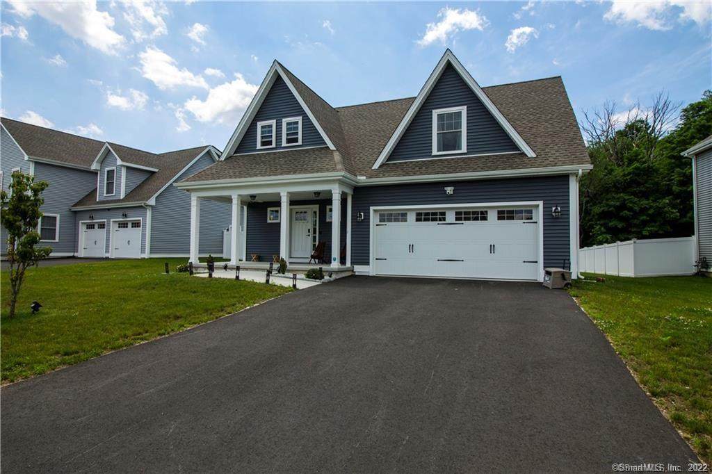 33 Old Village Circle - Photo 1