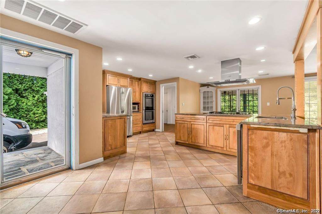 3765 Park Avenue - Photo 1