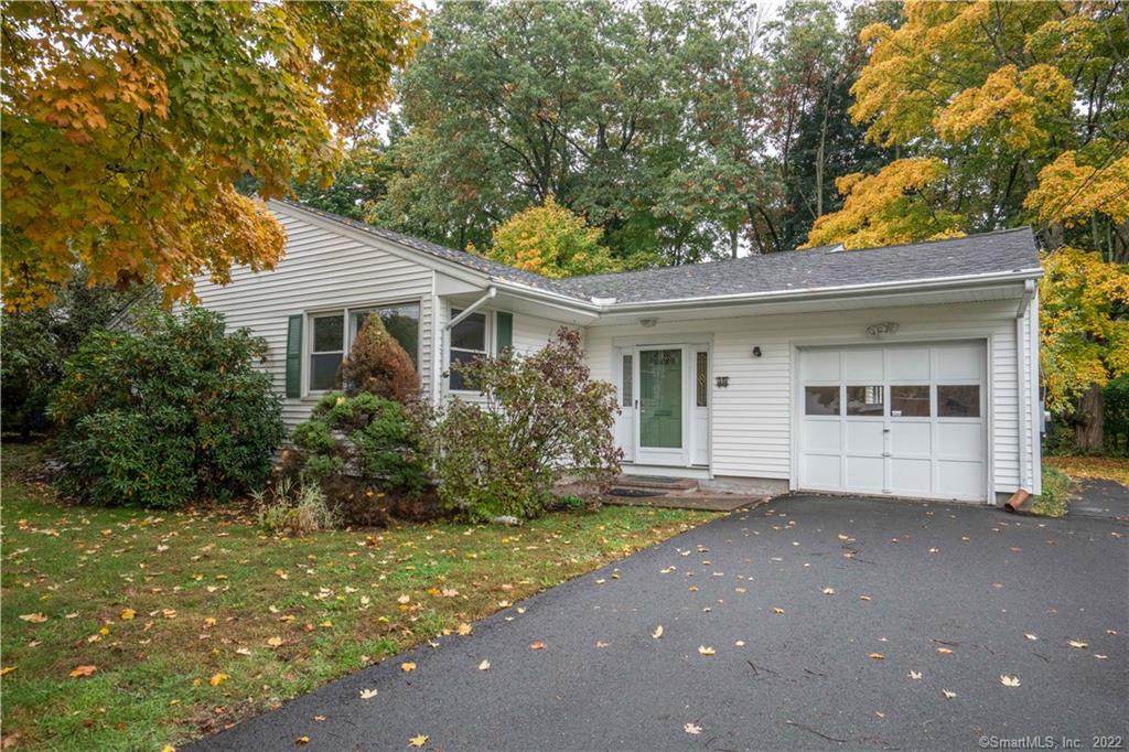 15 Maxwell Drive - Photo 1
