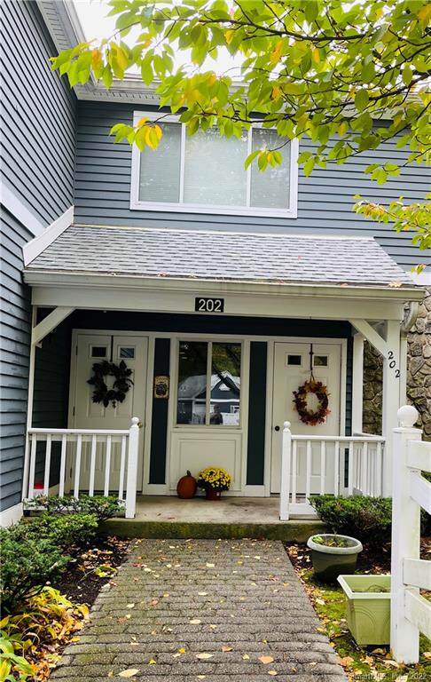202 Windgate Circle - Photo 1