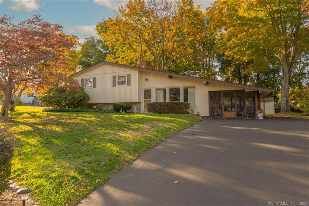 8 Bayberry Hill Road - Photo 1