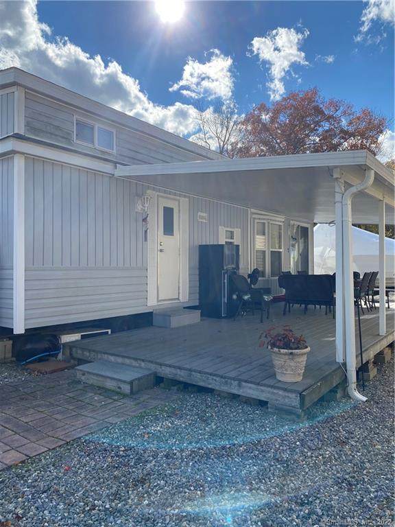 262 Shetucket Turnpike - Photo 1
