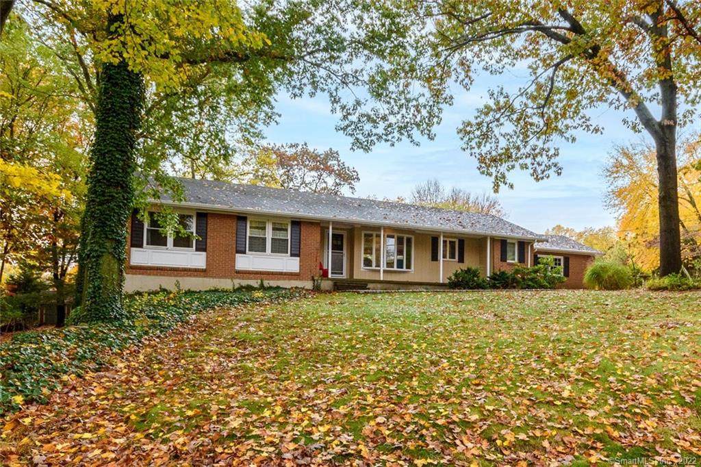 845 Oronoque Lane - Photo 1