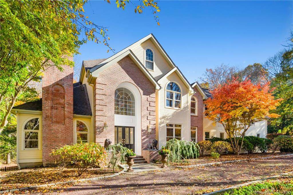 215 Paddock Hill Lane - Photo 1
