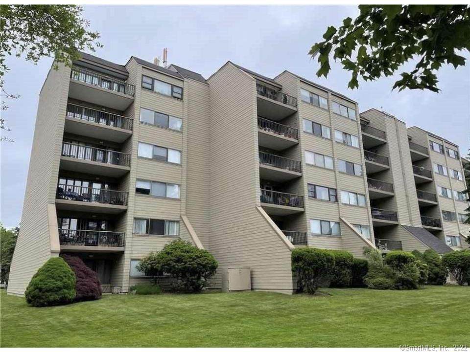 85 Viscount Drive - Photo 1