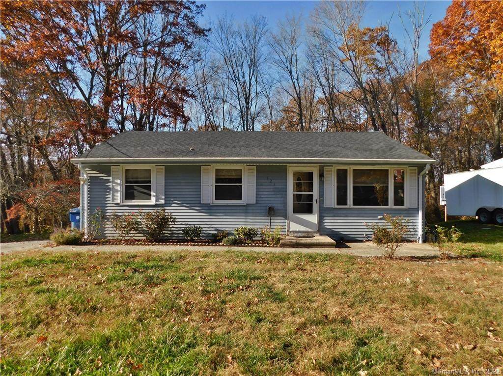 121 Roanoak Avenue - Photo 1