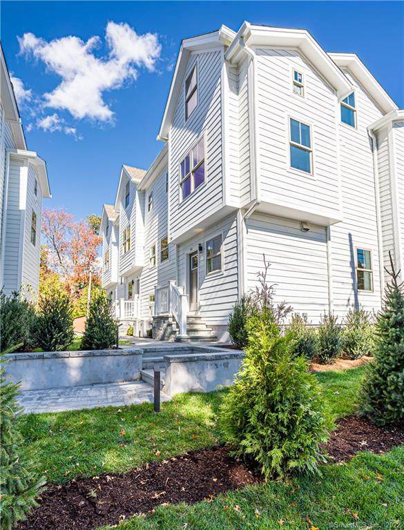 1 Howard Avenue - Photo 1