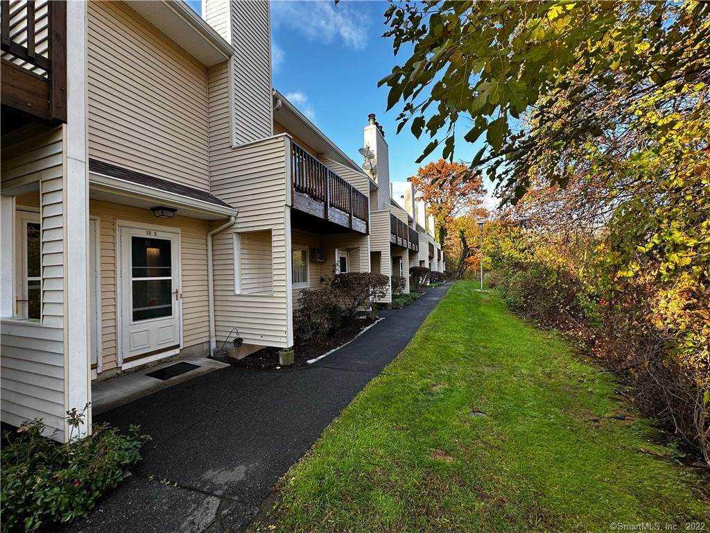 8 Rose Lane - Photo 1