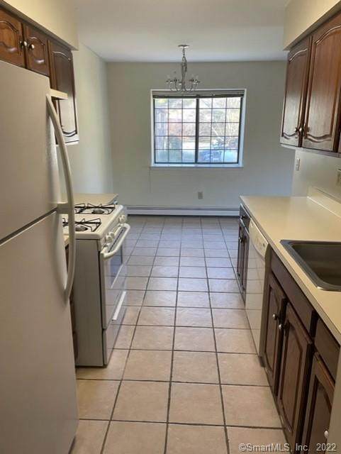 8 Eden Court - Photo 1