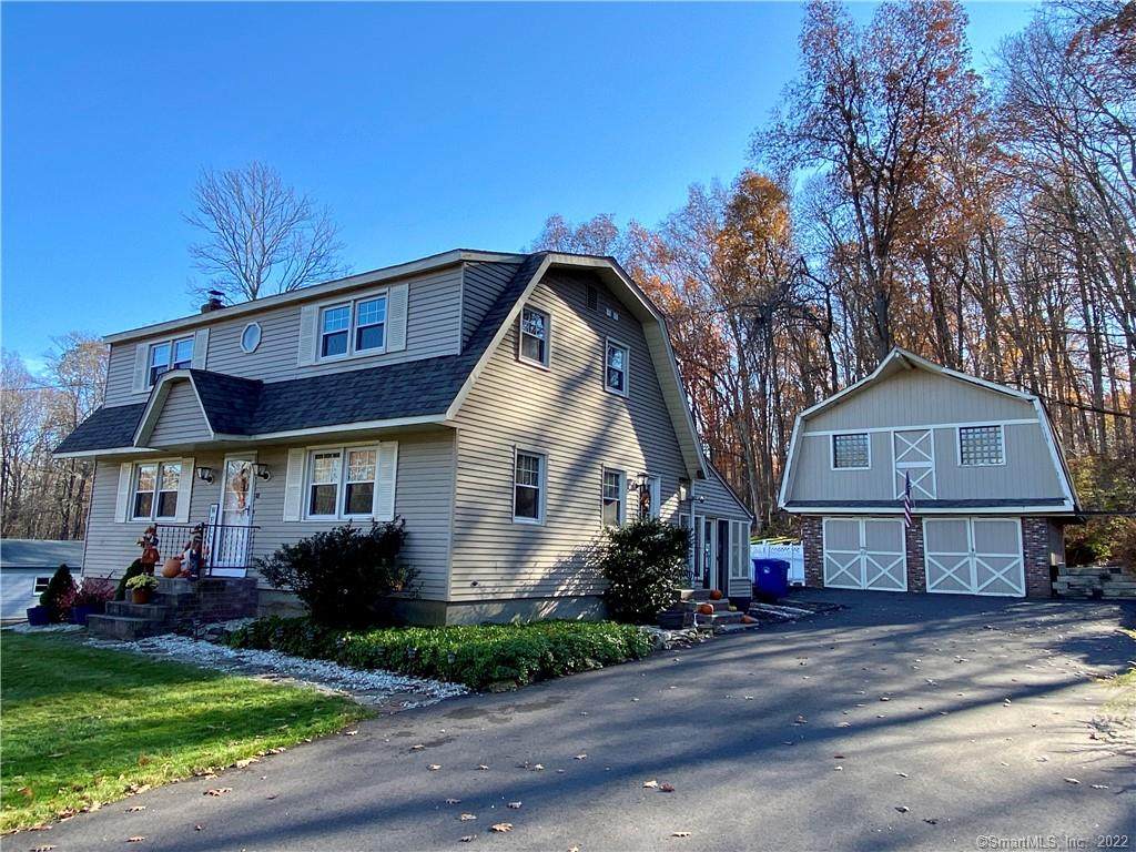 32 Corinne Drive - Photo 1